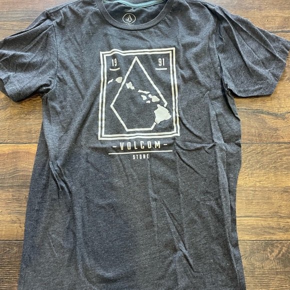 Volcom Surf Tee Hawaiian Island, Ironed & Ready to Go! - Picture 3 of 5